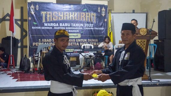 PSHT Rayon Gembuk Adakan Tasyakuran Warga Baru Sekaligus Peringatan Satu Abad SH Terate