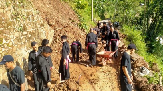 Bermasyarakat Juga Salah Satu Wujud Memayu Hayuning Bawana