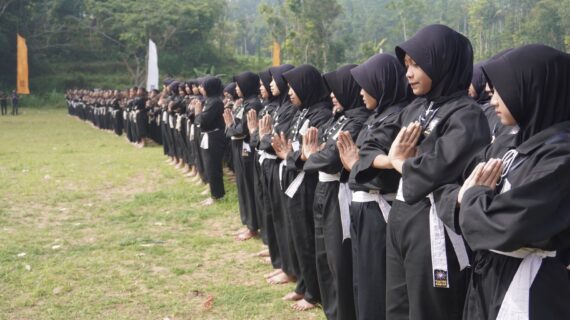 Ribuan Calon Pendekar Persaudaraan Setia Hati Terate Cabang Pacitan selesai Laksanakan Tes Pendadaran