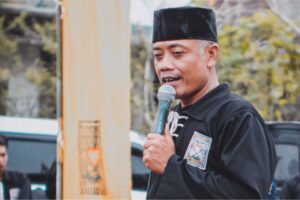 SANG PELATIH